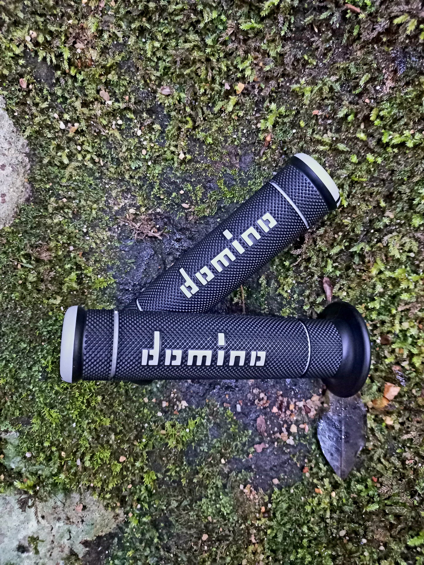 Domino trials grips