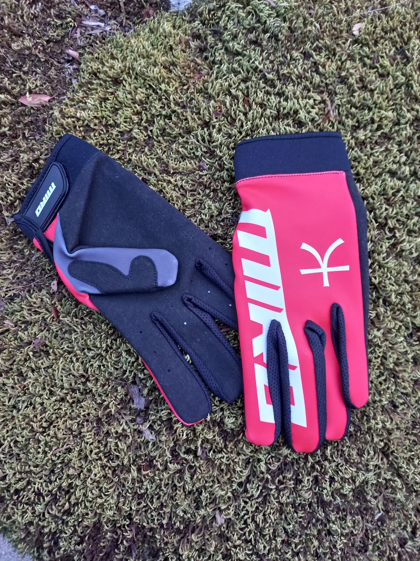 Miro Trials Gloves